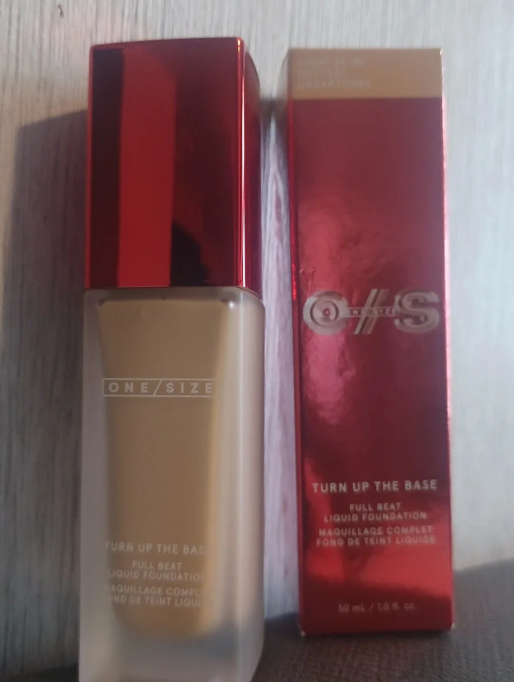 35N ONE/SIZE Turn Up The Base Liquid Foundation - Light/Neutral (Beige)